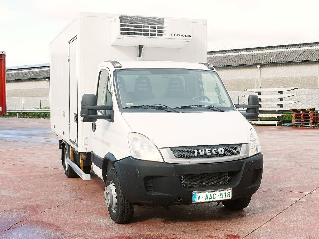 Iveco 60C15 65 70 DAILY KUHLKOFFER THERMOKING V500 A/C - شاحنة مُبرّدة للتوصيل: صورة 1 Iveco 60C15 65 70 DAILY KUHLKOFFER THERMOKING V500 A/C - شاحنة مُبرّدة للتوصيل: صورة 1