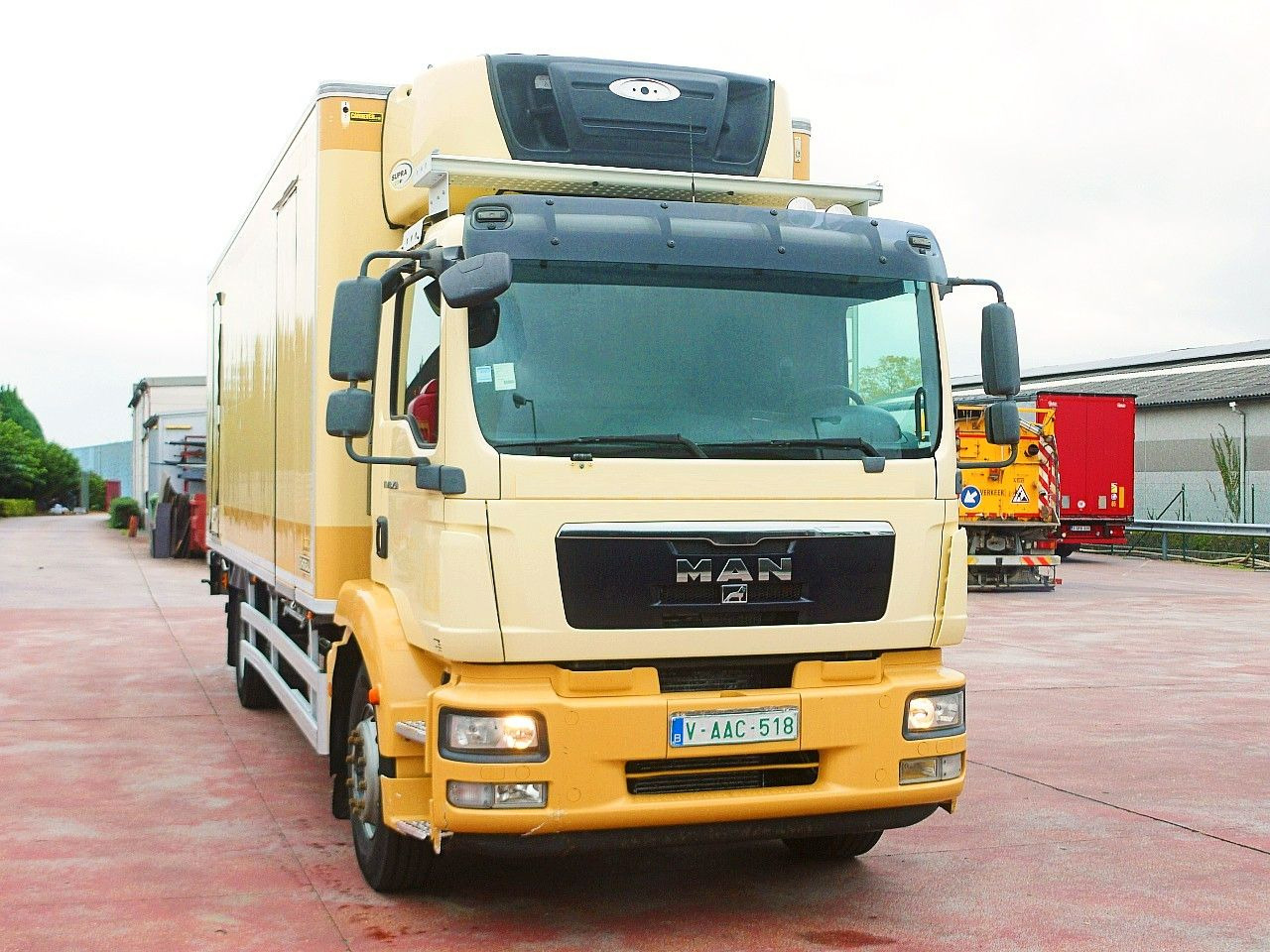 MAN TGM 18 250 CHEREAU CARRIER SUPR 1250 MULTi - شاحنة الفريزر: صورة 1 MAN TGM 18 250 CHEREAU CARRIER SUPR 1250 MULTi - شاحنة الفريزر: صورة 1