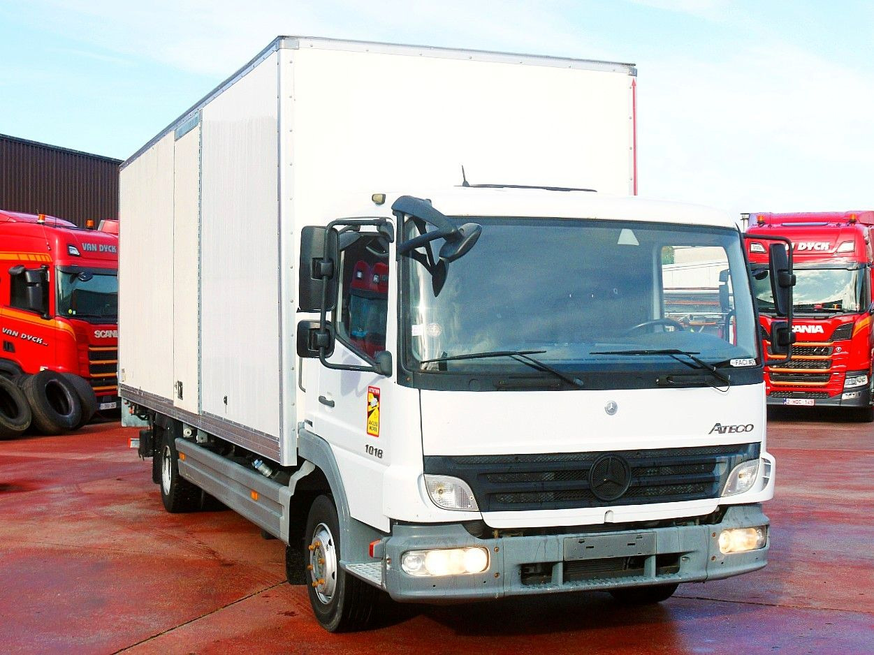 Mercedes-Benz 1018 ATEGO MEUBEL KOFFER A/C LBW LUFT 112tkm - شاحنة مقفلة: صورة 1 Mercedes-Benz 1018 ATEGO MEUBEL KOFFER A/C LBW LUFT 112tkm - شاحنة مقفلة: صورة 1