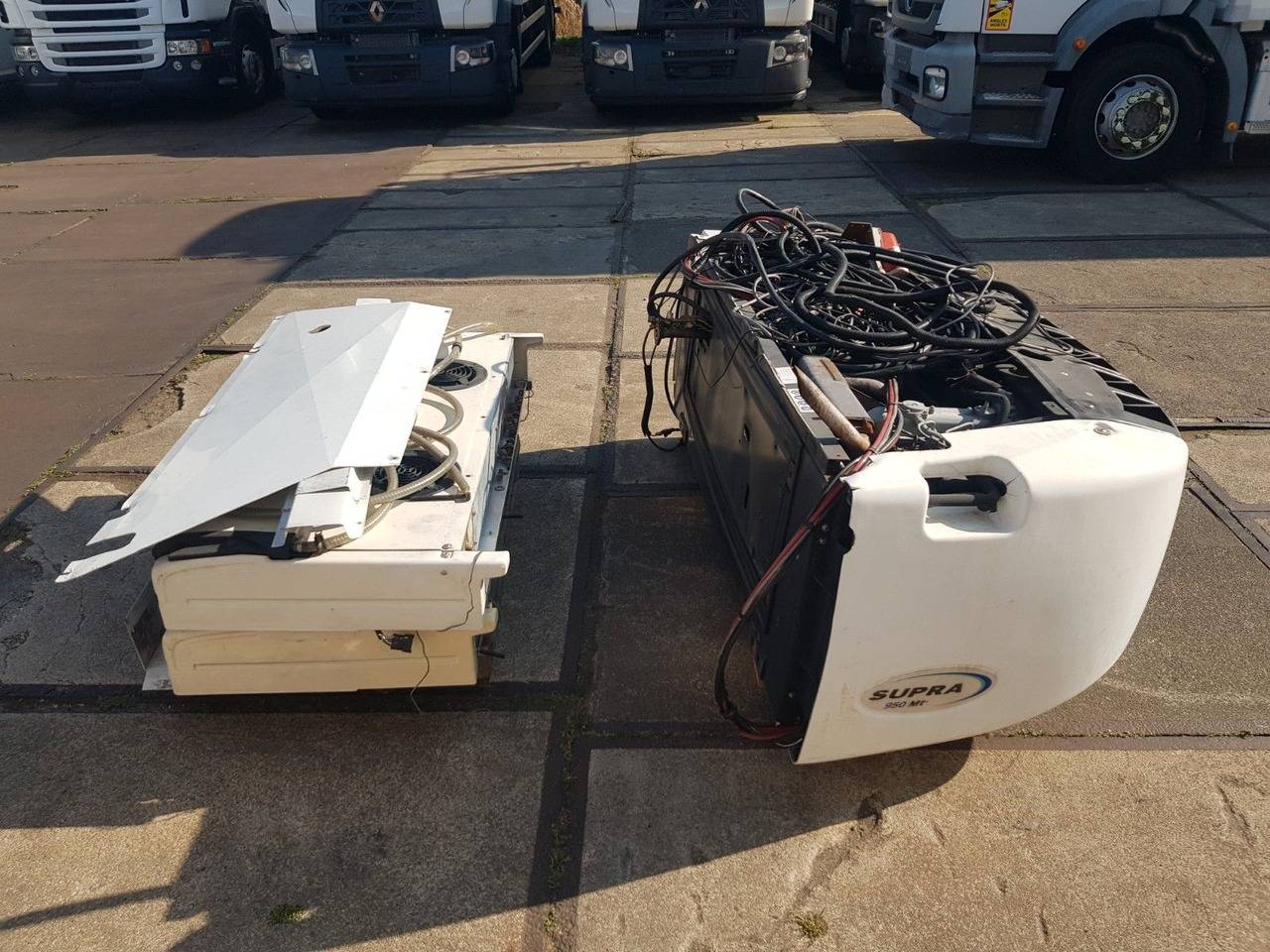 Mercedes-Benz 1829 AXOR NUR CARRIER SUPRA 950 MULTI TEMP. - شاحنة الفريزر: صورة 4 Mercedes-Benz 1829 AXOR NUR CARRIER SUPRA 950 MULTI TEMP. - شاحنة الفريزر: صورة 4