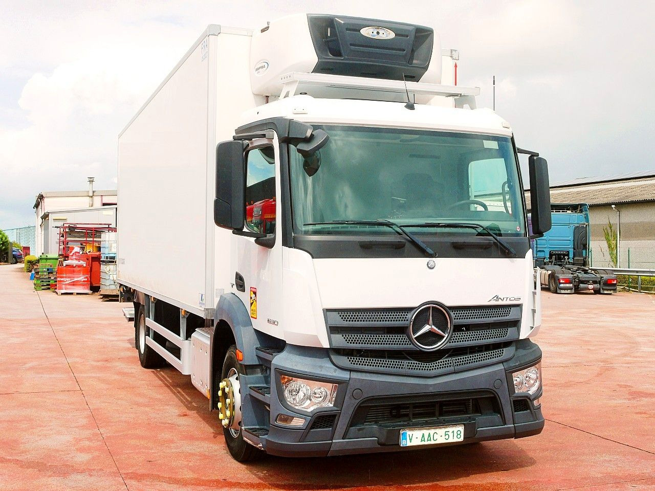 Mercedes-Benz 1830 ANTOS KUHLKOFFER CARRIER SUPRA 850 - شاحنة الفريزر: صورة 1 Mercedes-Benz 1830 ANTOS KUHLKOFFER CARRIER SUPRA 850 - شاحنة الفريزر: صورة 1