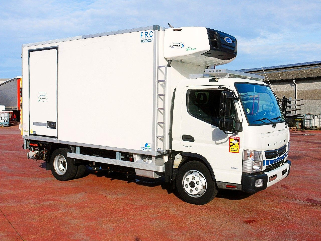 Mitsubishi FUSO HYBRIDE KUHLKOFFER CARRIER SUPRA 550 78tkm - شاحنة مُبرّدة للتوصيل: صورة 2 Mitsubishi FUSO HYBRIDE KUHLKOFFER CARRIER SUPRA 550 78tkm - شاحنة مُبرّدة للتوصيل: صورة 2