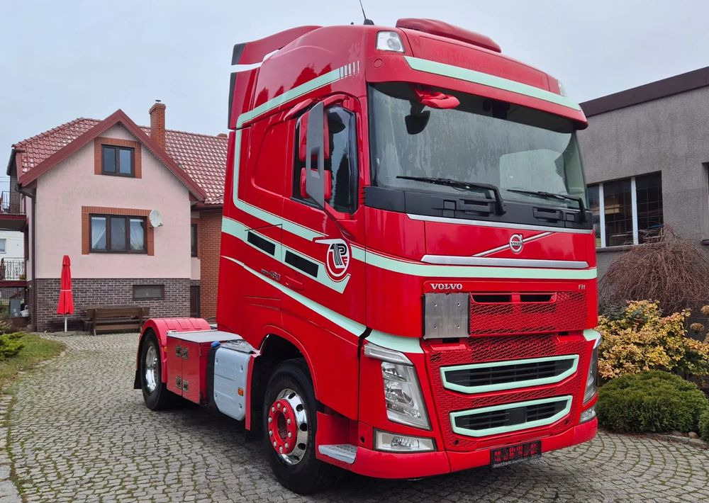 Volvo FH GLOBETROTTER - وحدة جر: صورة 3 Volvo FH GLOBETROTTER - وحدة جر: صورة 3