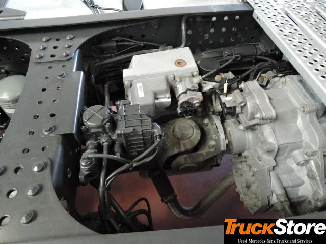وحدة جر Mercedes-Benz Actros 1851 LS: صورة 9