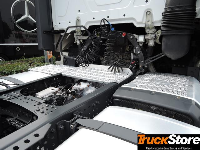 Mercedes-Benz Actros 1851 LS - وحدة جر: صورة 2 Mercedes-Benz Actros 1851 LS - وحدة جر: صورة 2
