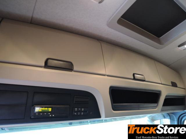 وحدة جر Mercedes-Benz Actros 1851 LS: صورة 8