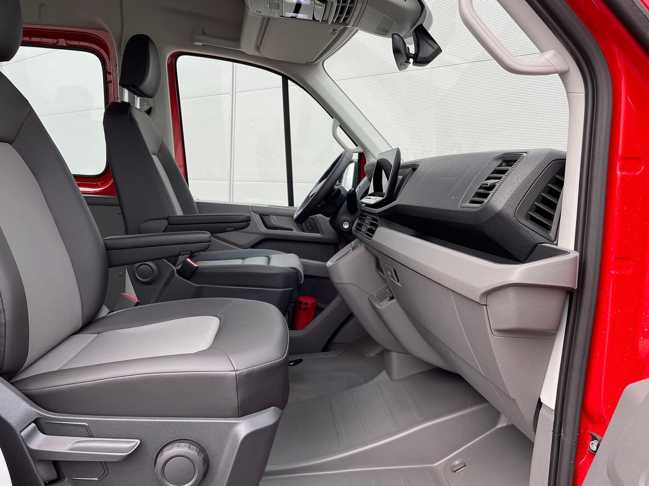 ميكروباص MAN TGE 3.180 Kombi L3H3 FEUERWEHR LED TEMPOMAT AHK: صورة 25