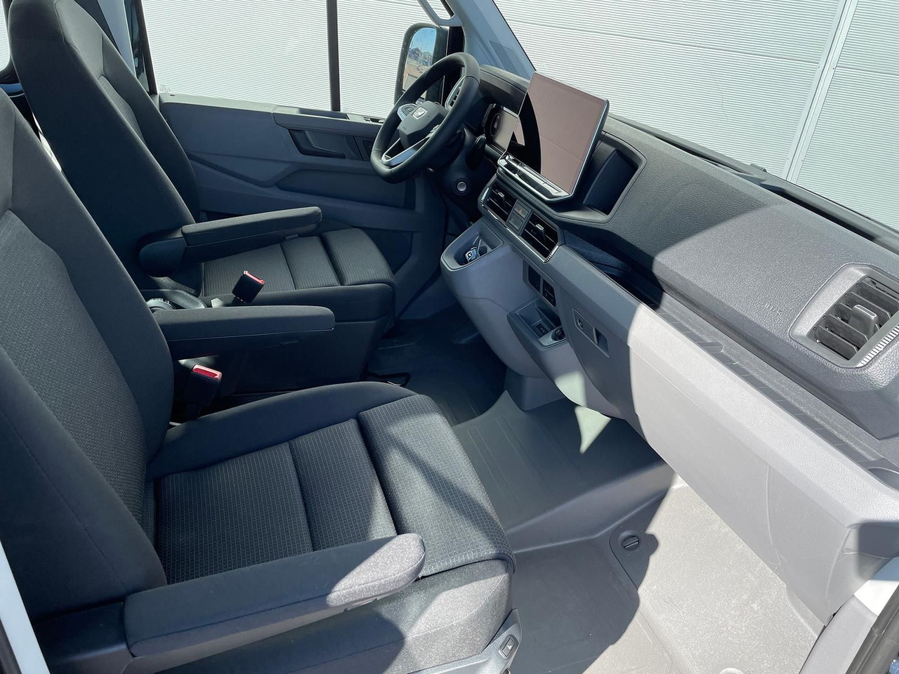 قلاب صغير, الشاحنات الصغيرة كابينة مزدوجة MAN TGE 3.180 Pritsche KIPPER DOKA LR 4x4 ACC LED: صورة 15 قلاب صغير, الشاحنات الصغيرة كابينة مزدوجة MAN TGE 3.180 Pritsche KIPPER DOKA LR 4x4 ACC LED: صورة 15