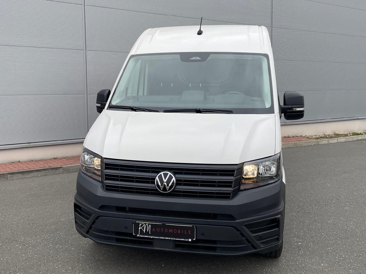 Volkswagen Crafter Kasten 35 L3H3 Autom. NAVI DAB PDC TEMP - فان: صورة 4 Volkswagen Crafter Kasten 35 L3H3 Autom. NAVI DAB PDC TEMP - فان: صورة 4
