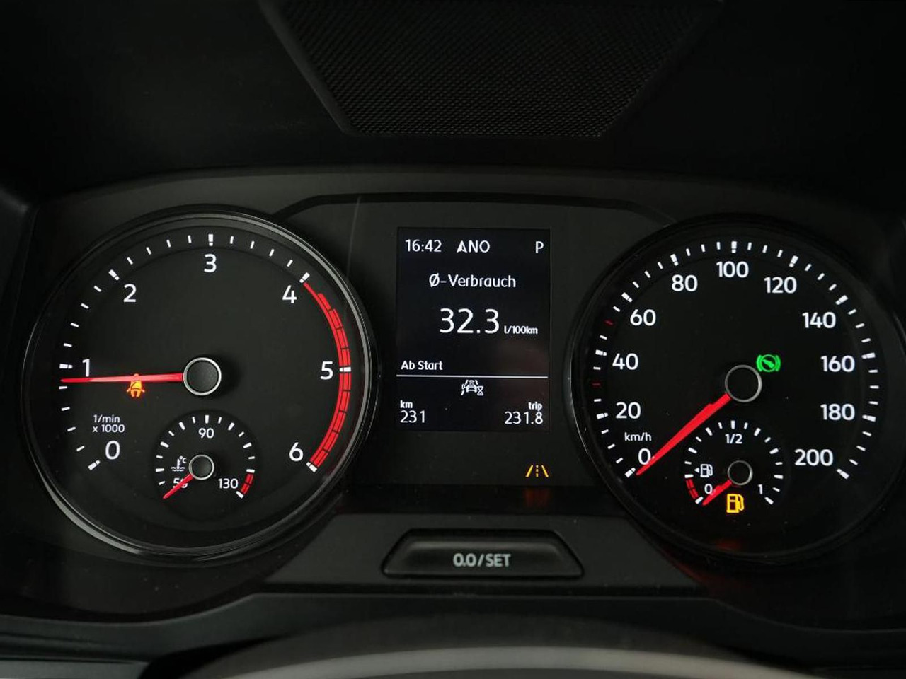 Volkswagen Crafter Kasten 35 L3H3 Autom. NAVI SITZHZ ACC - ميكروباص: صورة 3 Volkswagen Crafter Kasten 35 L3H3 Autom. NAVI SITZHZ ACC - ميكروباص: صورة 3