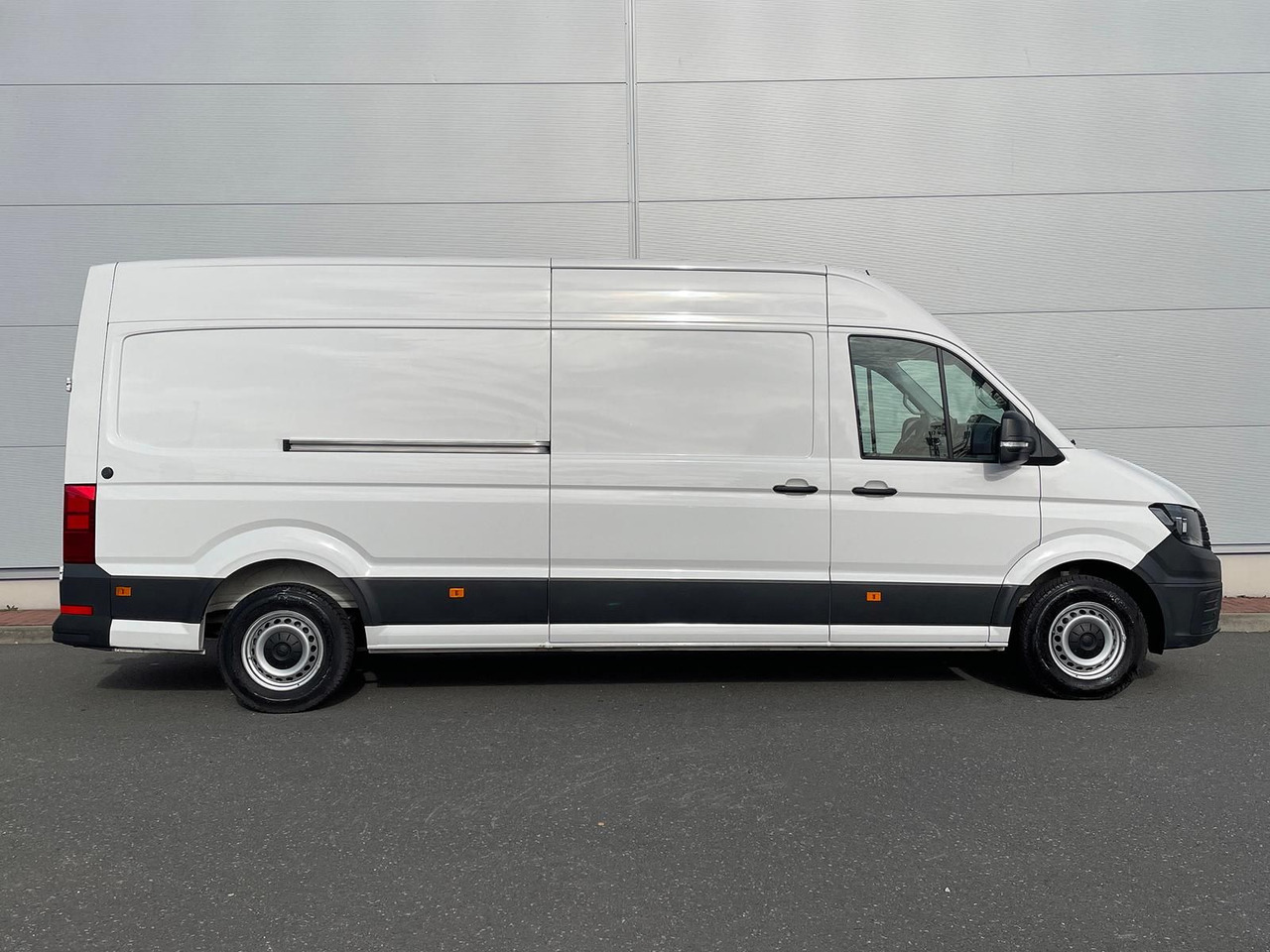 Volkswagen Crafter Kasten 35 L4H3 KAMERA KLIMA DAB - فان: صورة 5 Volkswagen Crafter Kasten 35 L4H3 KAMERA KLIMA DAB - فان: صورة 5