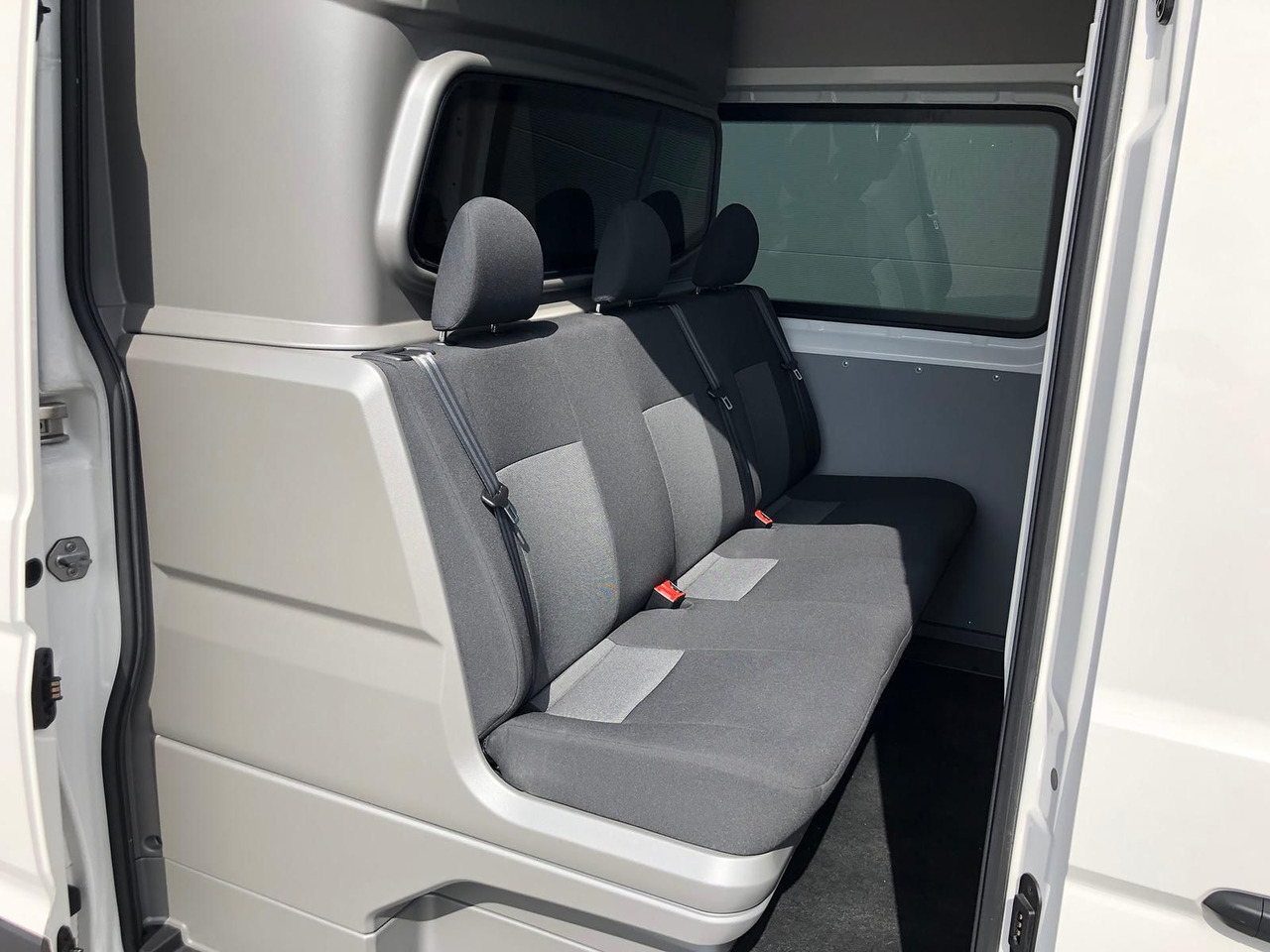Volkswagen Crafter MIXTO 35 L4H3 KAMERA KLIMA SITZHZ DAB - فان, الشاحنات الصغيرة كابينة مزدوجة: صورة 3 Volkswagen Crafter MIXTO 35 L4H3 KAMERA KLIMA SITZHZ DAB - فان, الشاحنات الصغيرة كابينة مزدوجة: صورة 3