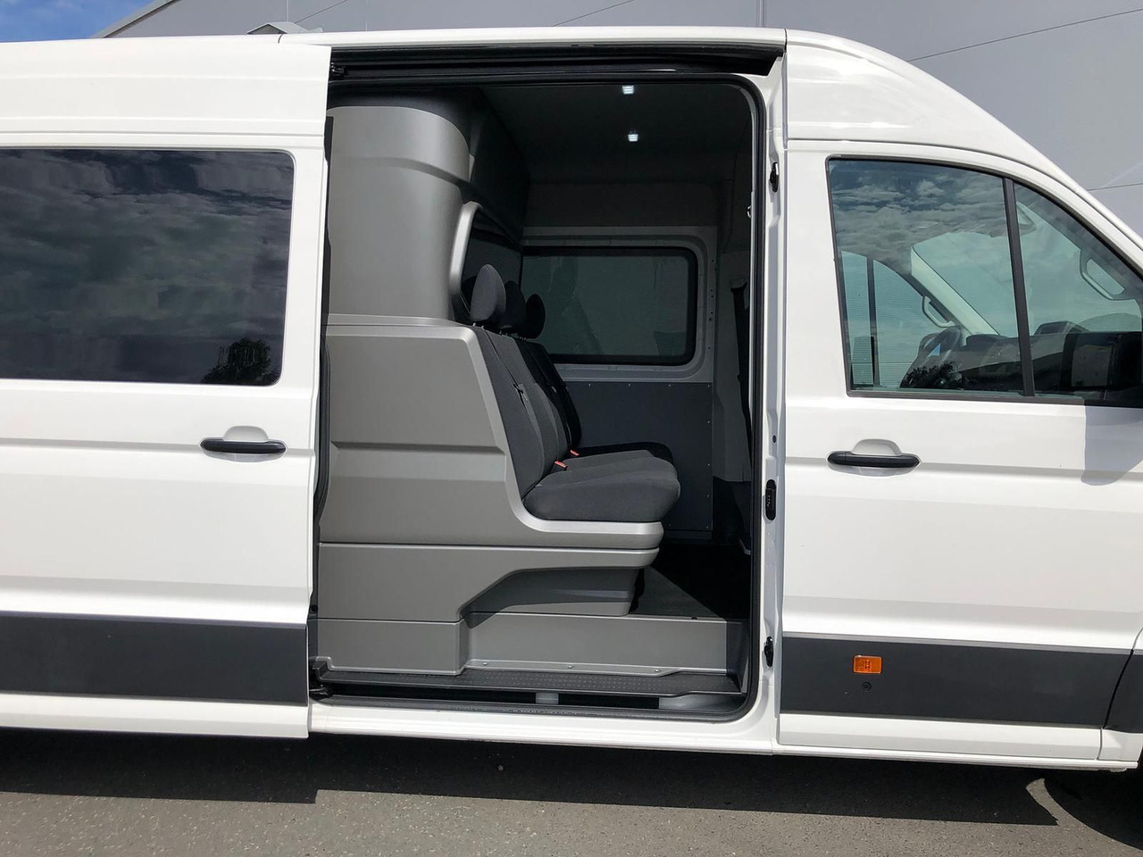 Volkswagen Crafter MIXTO 35 L4H3 KAMERA KLIMA SITZHZ DAB - فان, الشاحنات الصغيرة كابينة مزدوجة: صورة 2 Volkswagen Crafter MIXTO 35 L4H3 KAMERA KLIMA SITZHZ DAB - فان, الشاحنات الصغيرة كابينة مزدوجة: صورة 2
