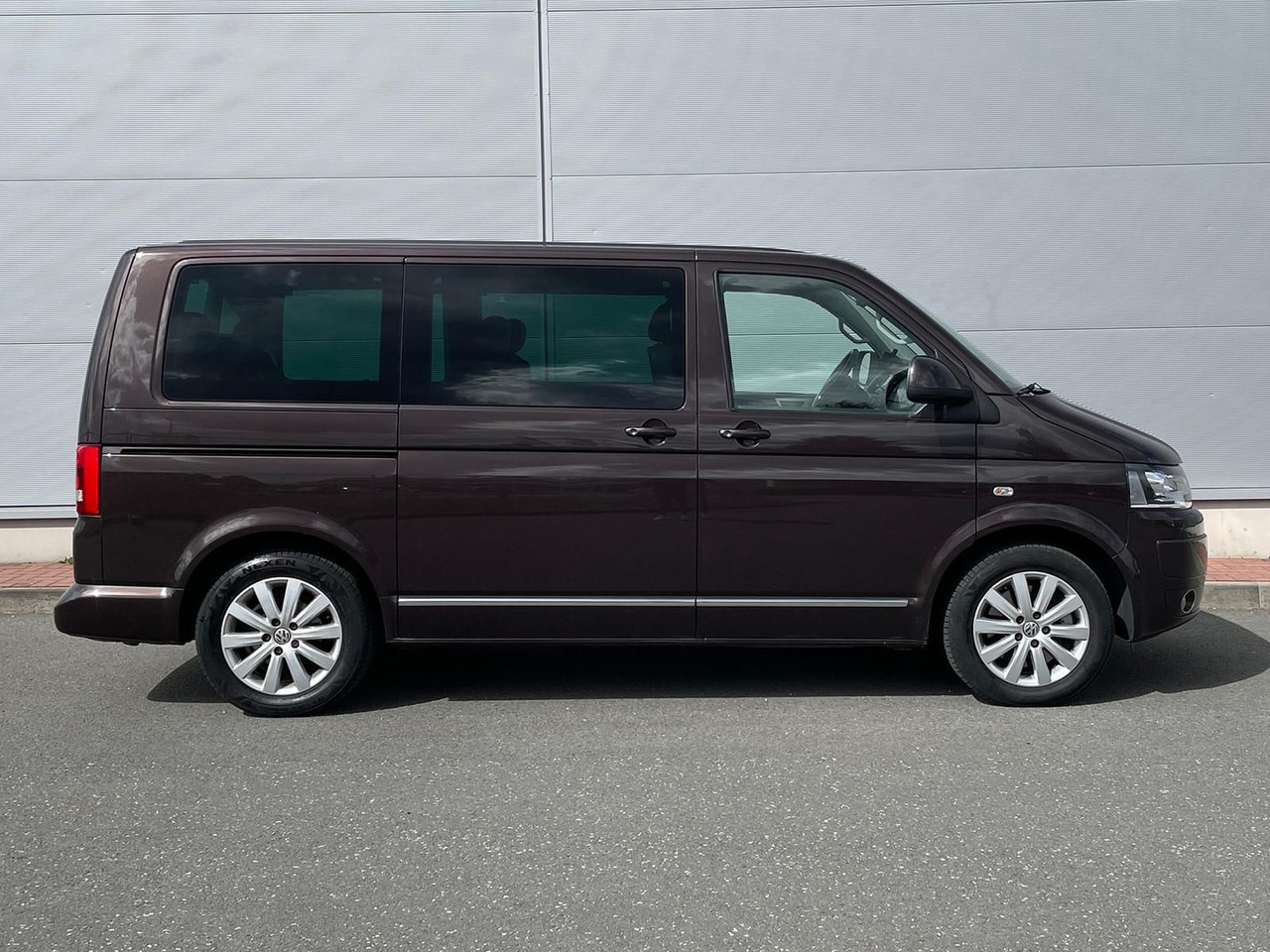 Volkswagen T5 Multivan Highline 4M LEDER AHK MFL - حافلة صغيرة, ميكروباص: صورة 5 Volkswagen T5 Multivan Highline 4M LEDER AHK MFL - حافلة صغيرة, ميكروباص: صورة 5