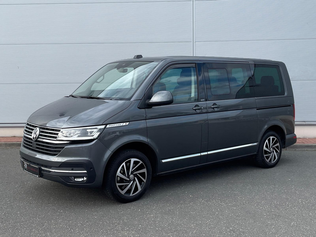 Volkswagen T6.1 Multivan Comfortline 4M ACC KAMERA SITZHZ - ميكروباص: صورة 1 Volkswagen T6.1 Multivan Comfortline 4M ACC KAMERA SITZHZ - ميكروباص: صورة 1