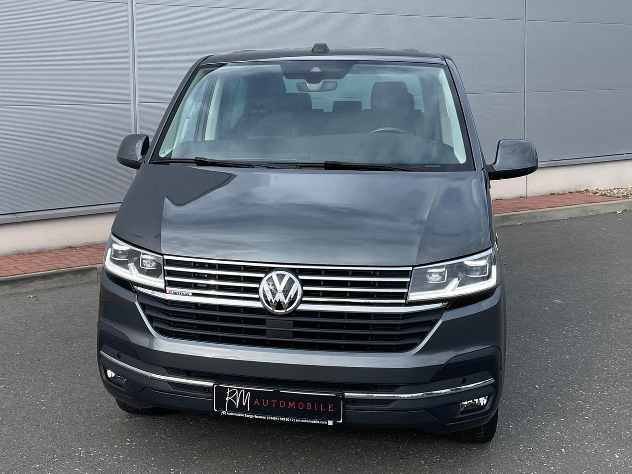 Volkswagen T6.1 Multivan Comfortline 4M ACC KAMERA SITZHZ - ميكروباص: صورة 4 Volkswagen T6.1 Multivan Comfortline 4M ACC KAMERA SITZHZ - ميكروباص: صورة 4