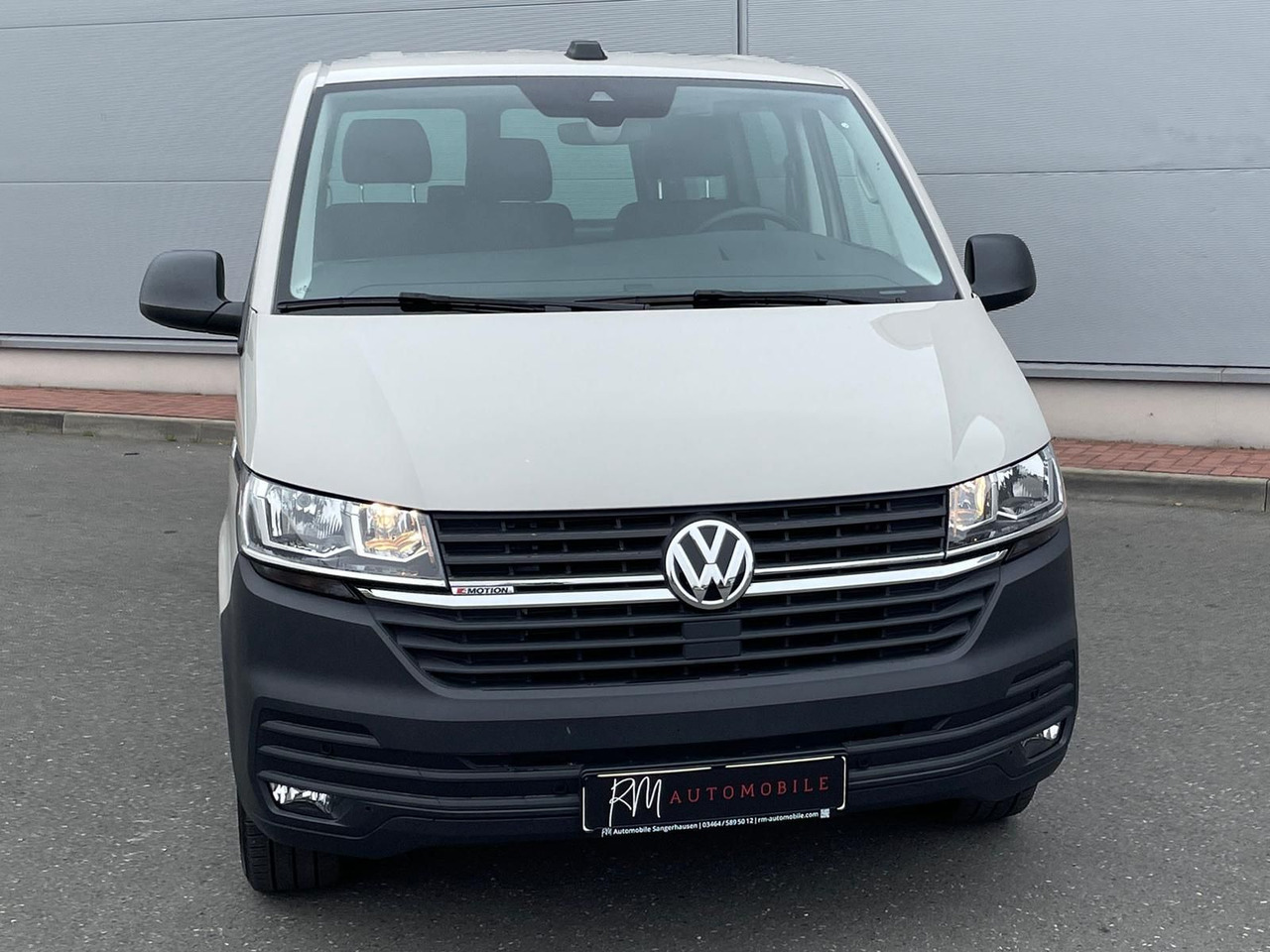 Volkswagen T6.1 Transporter 2.0 TDI lang 4MOTION SITZHZ NAV - فان: صورة 3 Volkswagen T6.1 Transporter 2.0 TDI lang 4MOTION SITZHZ NAV - فان: صورة 3