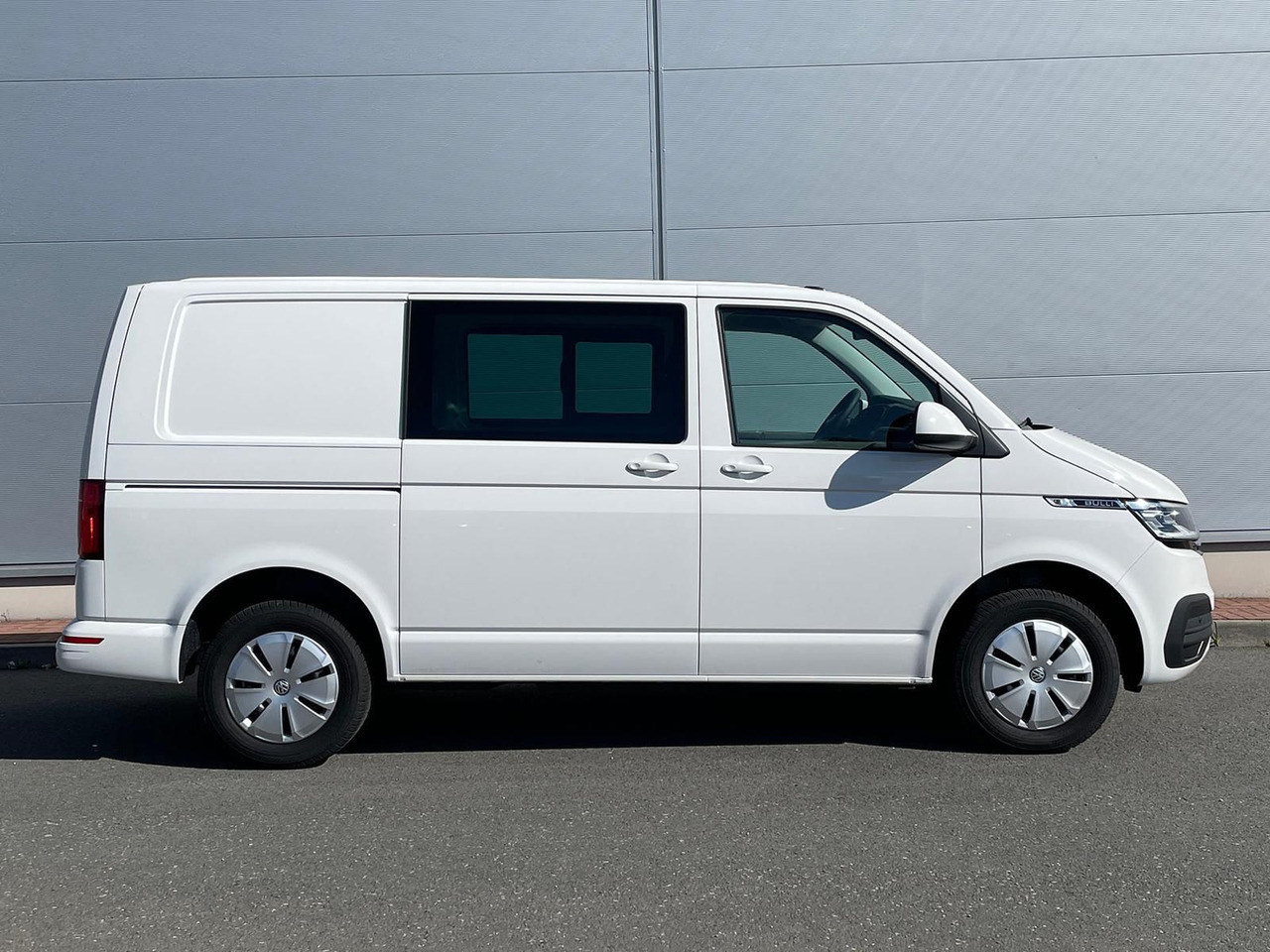 Volkswagen T6.1 Transporter Kasten 4M ACC PDC KAMERA STANDH - فان: صورة 5 Volkswagen T6.1 Transporter Kasten 4M ACC PDC KAMERA STANDH - فان: صورة 5