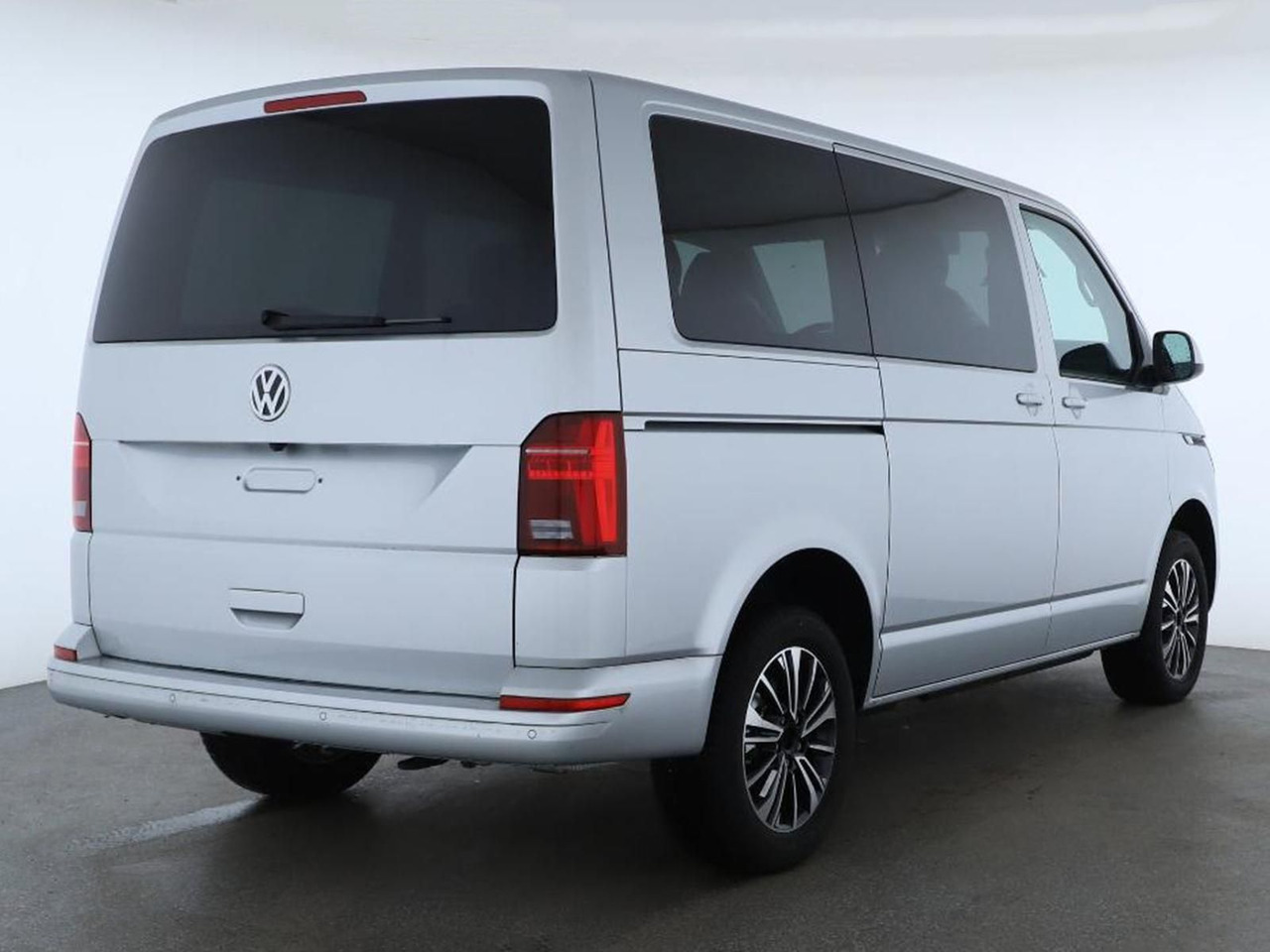 Volkswagen T6.1 Transporter Kombi KR LED STANDHZ ACC NAVI - سيارة ستيشن: صورة 2 Volkswagen T6.1 Transporter Kombi KR LED STANDHZ ACC NAVI - سيارة ستيشن: صورة 2