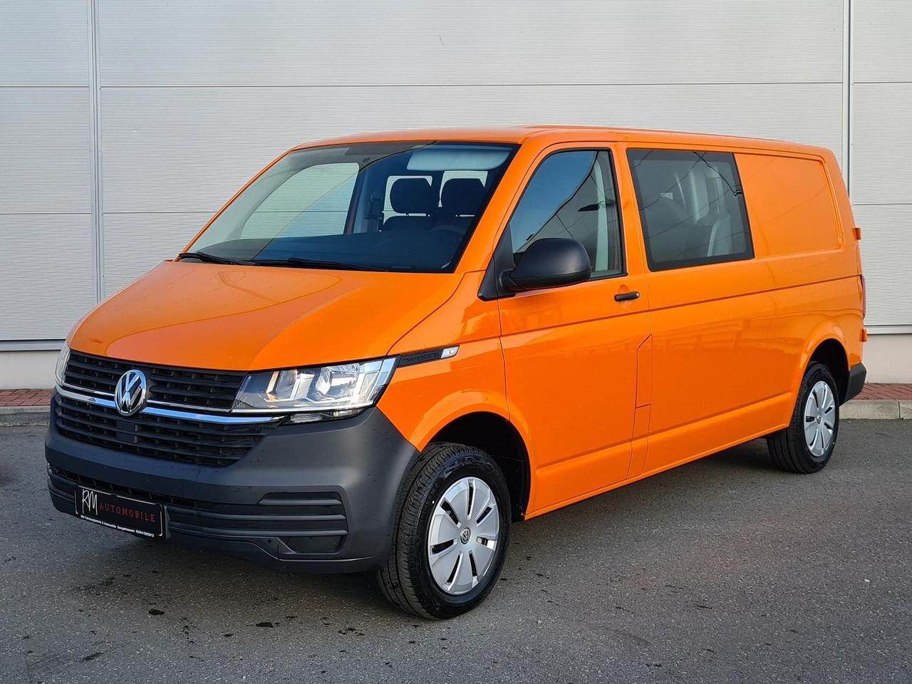 Volkswagen T6.1 Transporter MIXTO lang LED PDC KLIMA SITZH - سيارة: صورة 1 Volkswagen T6.1 Transporter MIXTO lang LED PDC KLIMA SITZH - سيارة: صورة 1
