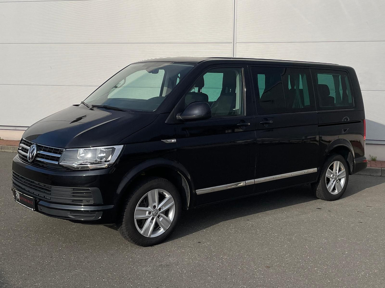 Volkswagen T6 Multivan Comfortline 4M AHK STANDHZ SITZH DAB - ميكروباص: صورة 1 Volkswagen T6 Multivan Comfortline 4M AHK STANDHZ SITZH DAB - ميكروباص: صورة 1