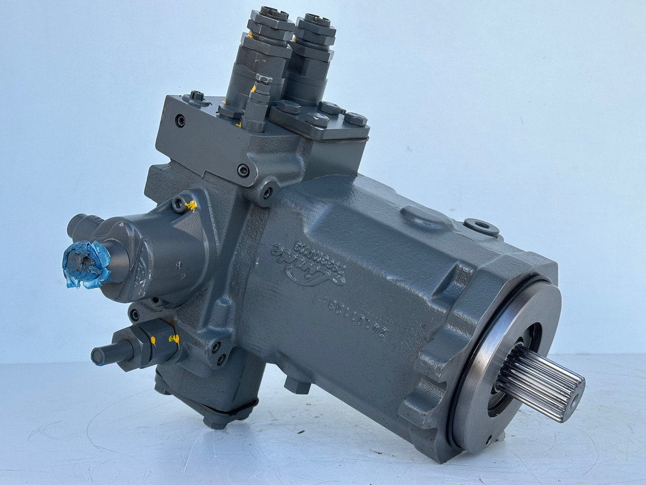 LIEBHERR - LINDE Liebherr-Linde Original Hydromotor Typ:HMF75-02 2560 G 03 mit ID-Nr.10007106. A914 B-LI, A914 LI, A924 B-LI, A924 LI, MG15, MBG12, MG20, MFG10, BG12H #HYX293G00103# - محرك هيدروليكي - حفارة دولاب: صورة 3 LIEBHERR - LINDE Liebherr-Linde Original Hydromotor Typ:HMF75-02 2560 G 03 mit ID-Nr.10007106. A914 B-LI, A914 LI, A924 B-LI, A924 LI, MG15, MBG12, MG20, MFG10, BG12H #HYX293G00103# - محرك هيدروليكي - حفارة دولاب: صورة 3