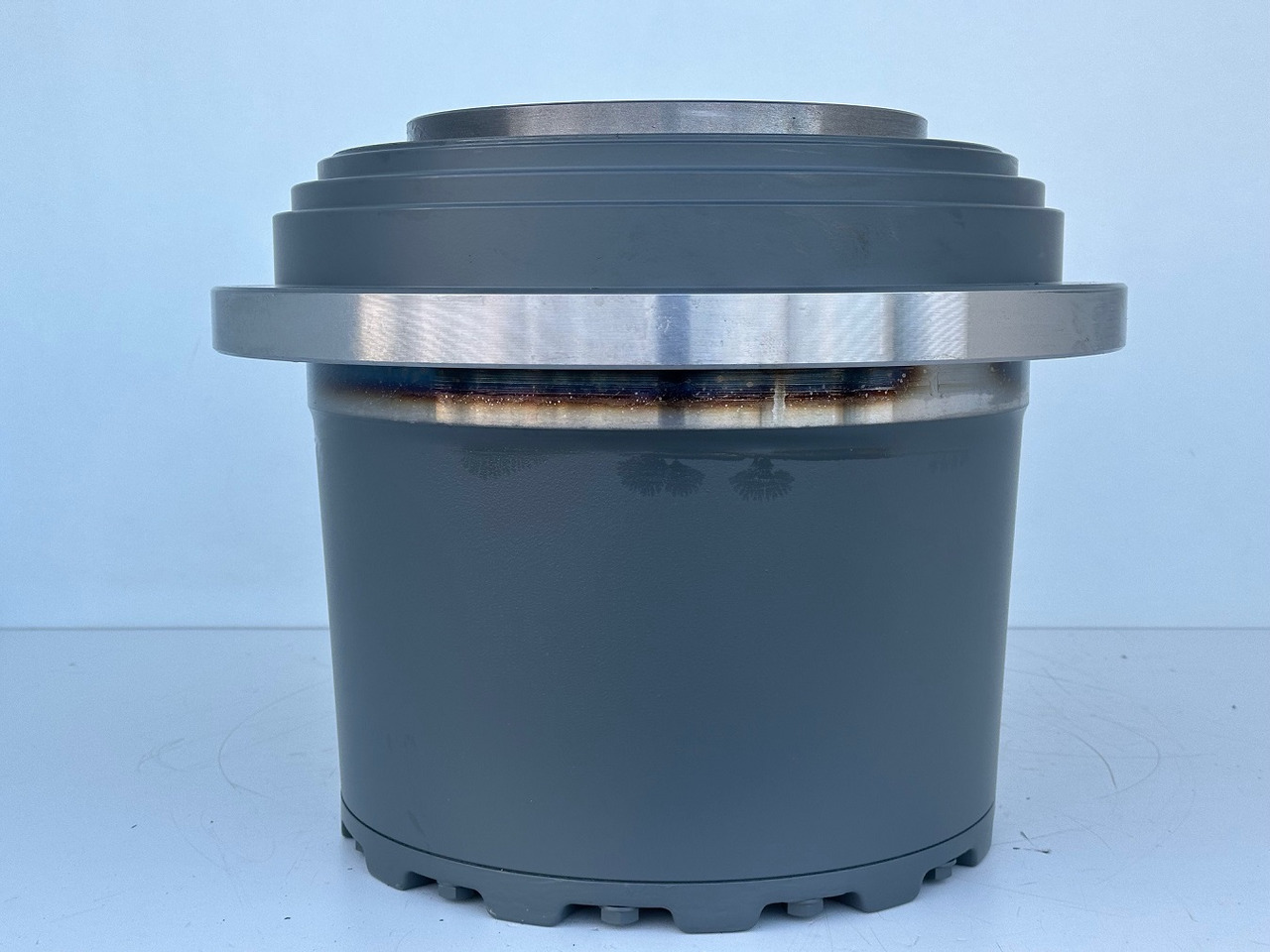 LIEBHERR Original Liebherr Fahrantrieb Typ:LPI0700 30S 0002 00 mit ID-Nr.12891035 – ID-Nr.12977341. R922-1487, R924-1677, R926 K-LC-1827, R926-1715. #12891035.545-01664# - محرك السفر - حفار زحاف: صورة 2 LIEBHERR Original Liebherr Fahrantrieb Typ:LPI0700 30S 0002 00 mit ID-Nr.12891035 – ID-Nr.12977341. R922-1487, R924-1677, R926 K-LC-1827, R926-1715. #12891035.545-01664# - محرك السفر - حفار زحاف: صورة 2