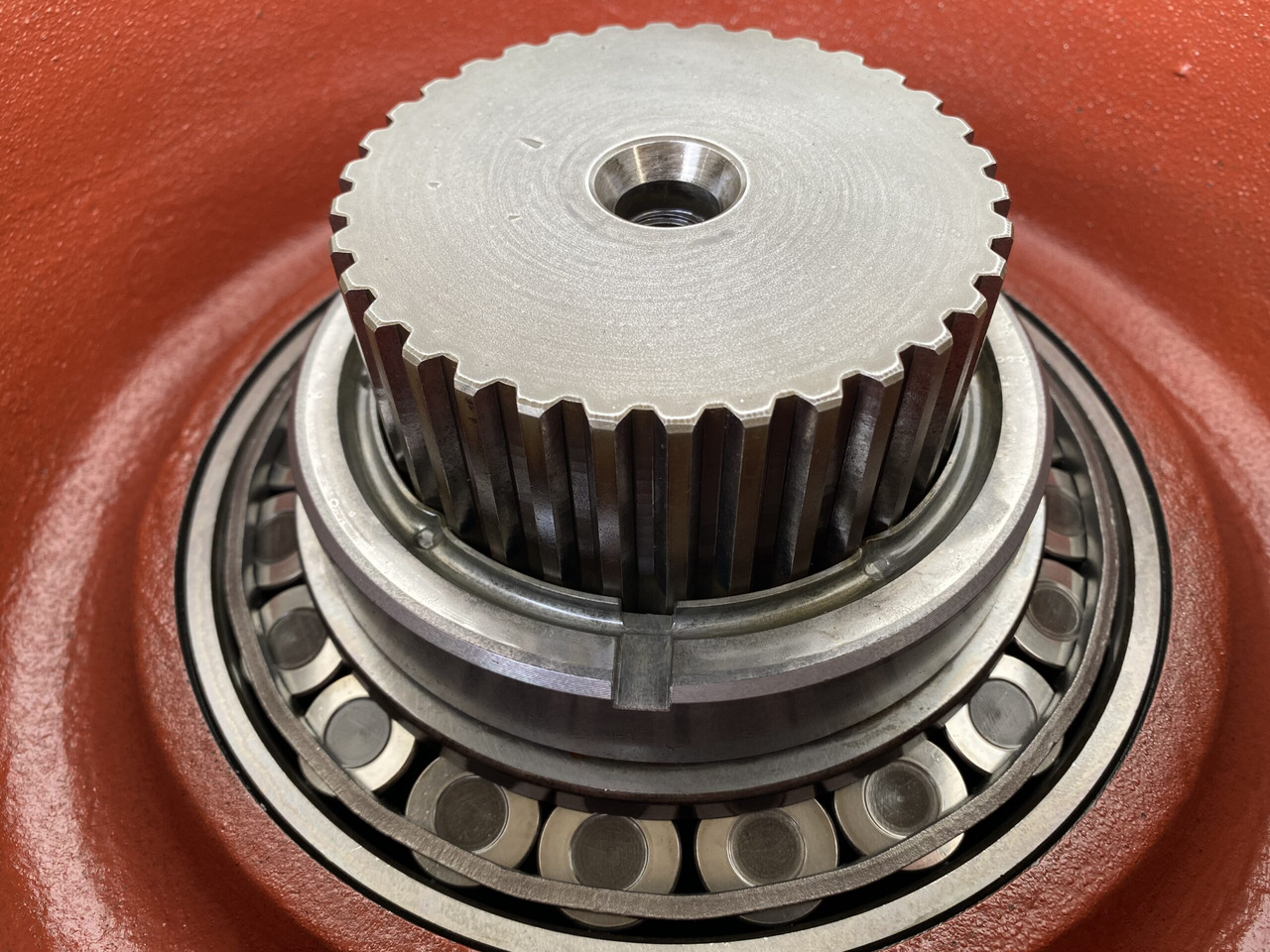 محرك سوينغ - آلات البناء Liebherr Abtriebswellengehäuse ID-Nr.9441707 mit Abtriebswelle ID-Nr.9441713.  SAT300/213 - SAT300/225 - SAT375/219.  A900 C-LI, A944 B-LI, E942,LOS942,LOS944,P942,P944,R942,R944, R944B.  #AB.1555#: صورة 9