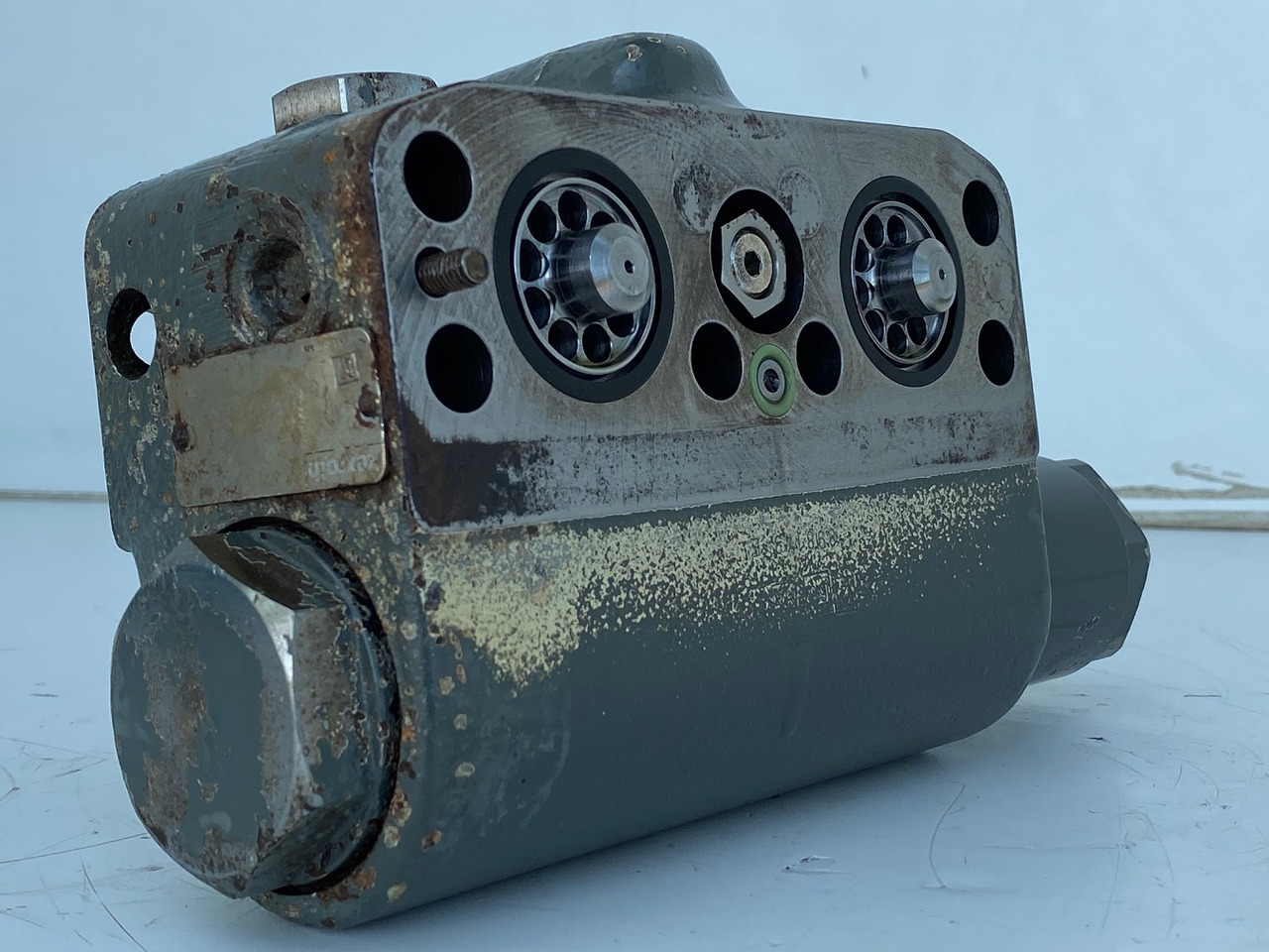 Liebherr Bremsventil ID-Nr.10471957. LOS914, LOS924, R902, R904, R912, R914, R922, R924, R924 COMP, R924 COMPA. #STM20.05## - محرك السفر - حفار زحاف: صورة 1 Liebherr Bremsventil ID-Nr.10471957. LOS914, LOS924, R902, R904, R912, R914, R922, R924, R924 COMP, R924 COMPA. #STM20.05## - محرك السفر - حفار زحاف: صورة 1