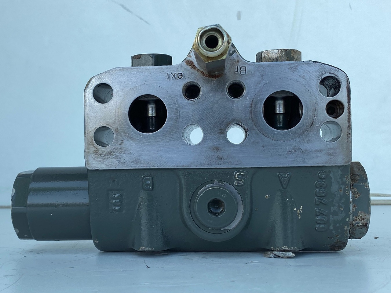 Liebherr Bremsventil ID-Nr.10471957. LOS914, LOS924, R902, R904, R912, R914, R922, R924, R924 COMP, R924 COMPA. #STM20.05## - محرك السفر - حفار زحاف: صورة 4 Liebherr Bremsventil ID-Nr.10471957. LOS914, LOS924, R902, R904, R912, R914, R922, R924, R924 COMP, R924 COMPA. #STM20.05## - محرك السفر - حفار زحاف: صورة 4