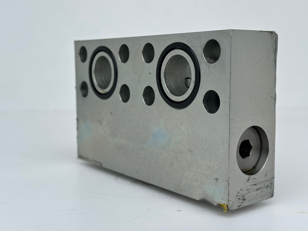 Liebherr Dämpfungsventil ID-Nr.10121777. P924 COMP, P926, R926, R916, R922, R924 COMP, R924, R926 COMP, R926, R930, R936, R946, R950 T, R960 T. #10121777.30.12## - محرك سوينغ - حفارة: صورة 4 Liebherr Dämpfungsventil ID-Nr.10121777. P924 COMP, P926, R926, R916, R922, R924 COMP, R924, R926 COMP, R926, R930, R936, R946, R950 T, R960 T. #10121777.30.12## - محرك سوينغ - حفارة: صورة 4