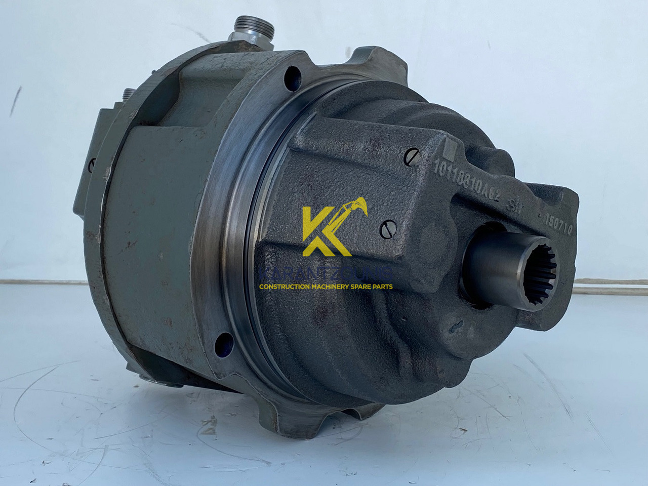 Liebherr Hydraulikeinbaumotor CMVE O 108. ID-Nr.10118562 - ID-Nr.10132610 - ID-Nr.10129048. LOS1916, LOS916, LOS926, R906, R916, R918, R920, R922, R924, R926COMP, R926, R936. #27979# - محرك هيدروليكي - حفار زحاف: صورة 4 Liebherr Hydraulikeinbaumotor CMVE O 108. ID-Nr.10118562 - ID-Nr.10132610 - ID-Nr.10129048. LOS1916, LOS916, LOS926, R906, R916, R918, R920, R922, R924, R926COMP, R926, R936. #27979# - محرك هيدروليكي - حفار زحاف: صورة 4
