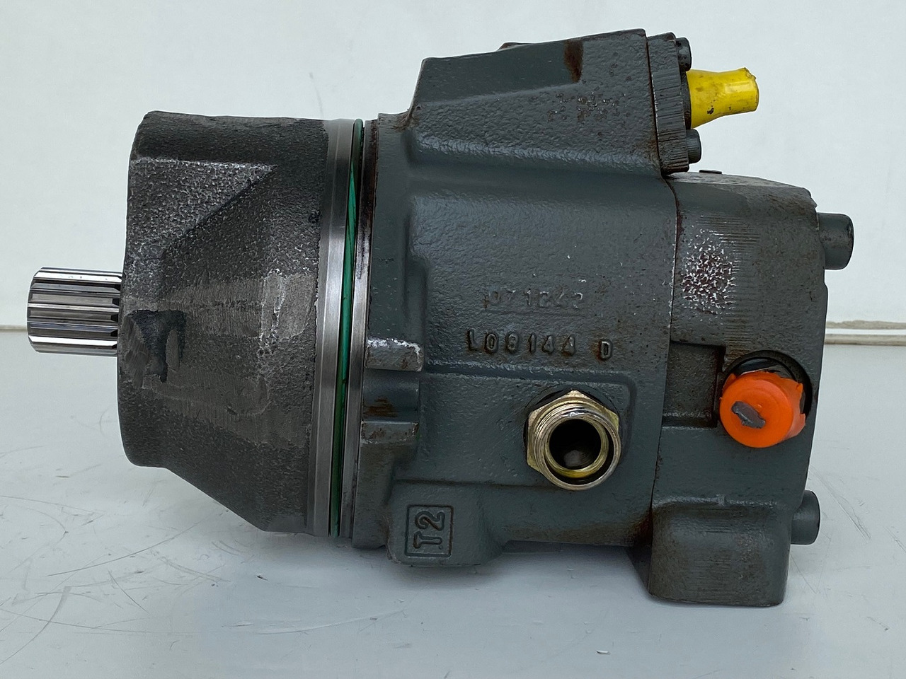 Liebherr Hydraulikeinbaumotor FMV075, ID-Nr.9073978. LOS914, LOS924, R902, R904, R912, R914, R922, R924, R924 COMP, R924 COMPA. #13038# - محرك هيدروليكي - حفار زحاف: صورة 4 Liebherr Hydraulikeinbaumotor FMV075, ID-Nr.9073978. LOS914, LOS924, R902, R904, R912, R914, R922, R924, R924 COMP, R924 COMPA. #13038# - محرك هيدروليكي - حفار زحاف: صورة 4