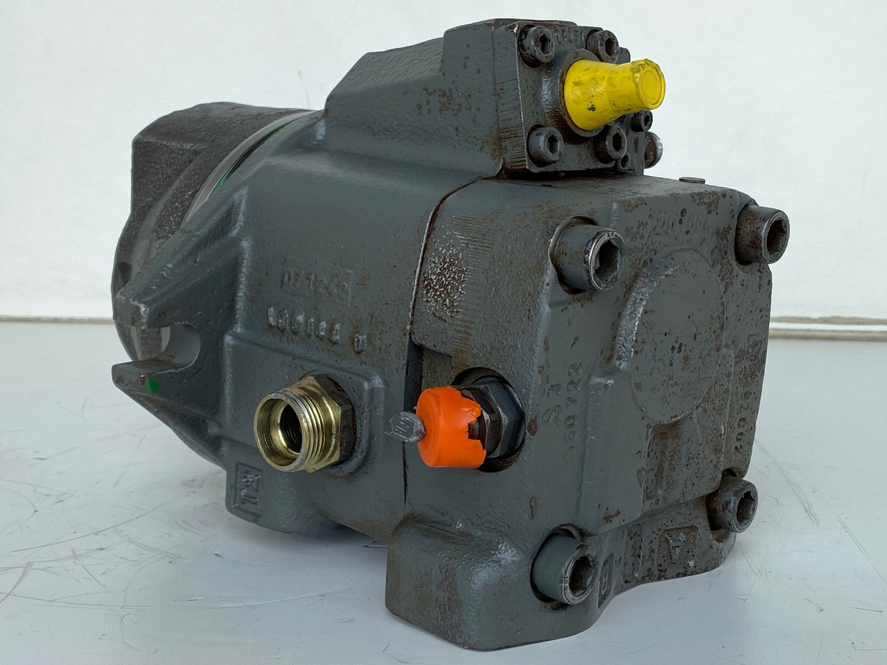 Liebherr Hydraulikeinbaumotor FMV075, ID-Nr.9073978. LOS914, LOS924, R902, R904, R912, R914, R922, R924, R924 COMP, R924 COMPA. #13038# - محرك هيدروليكي - حفار زحاف: صورة 5 Liebherr Hydraulikeinbaumotor FMV075, ID-Nr.9073978. LOS914, LOS924, R902, R904, R912, R914, R922, R924, R924 COMP, R924 COMPA. #13038# - محرك هيدروليكي - حفار زحاف: صورة 5