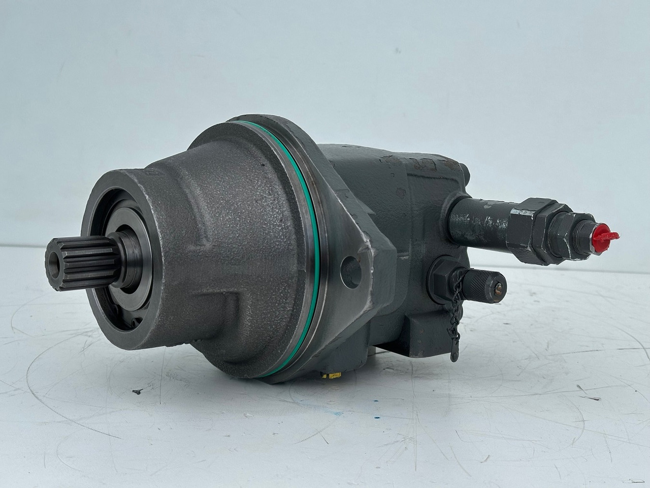 Liebherr Original Hydraulikeinbaumotor FMF045. ID-Nr.12464105. SAT250/287. LH18M, LH22C, LH22M, LH24M, LH26EC, LH26EM, LH26M. #12464105.0854# - محرك سوينغ - آلات البناء: صورة 4 Liebherr Original Hydraulikeinbaumotor FMF045. ID-Nr.12464105. SAT250/287. LH18M, LH22C, LH22M, LH24M, LH26EC, LH26EM, LH26M. #12464105.0854# - محرك سوينغ - آلات البناء: صورة 4