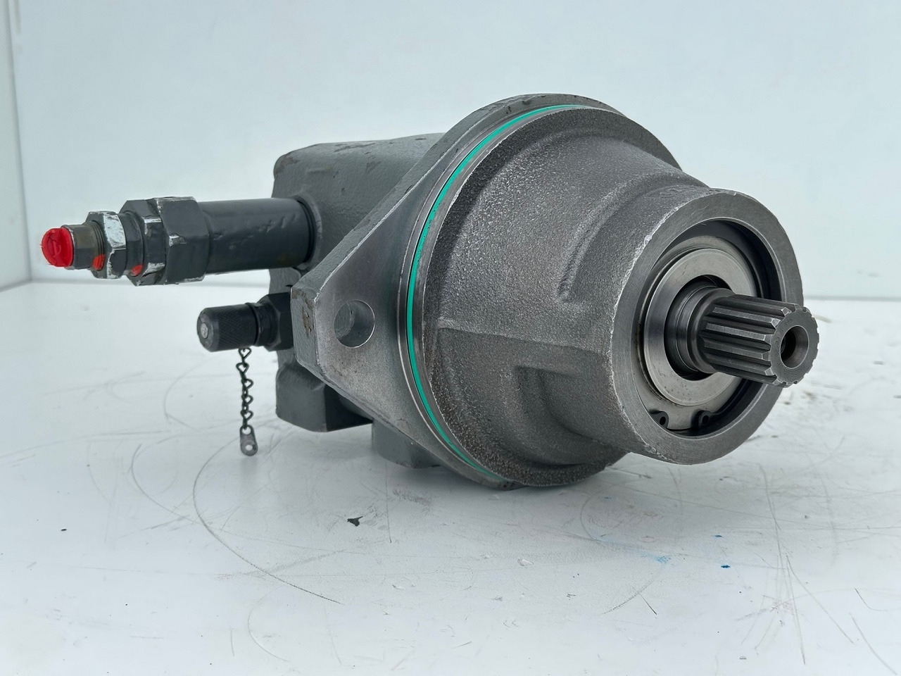 Liebherr Original Hydraulikeinbaumotor FMF045. ID-Nr.12464105. SAT250/287. LH18M, LH22C, LH22M, LH24M, LH26EC, LH26EM, LH26M. #12464105.0854# - محرك سوينغ - آلات البناء: صورة 3 Liebherr Original Hydraulikeinbaumotor FMF045. ID-Nr.12464105. SAT250/287. LH18M, LH22C, LH22M, LH24M, LH26EC, LH26EM, LH26M. #12464105.0854# - محرك سوينغ - آلات البناء: صورة 3