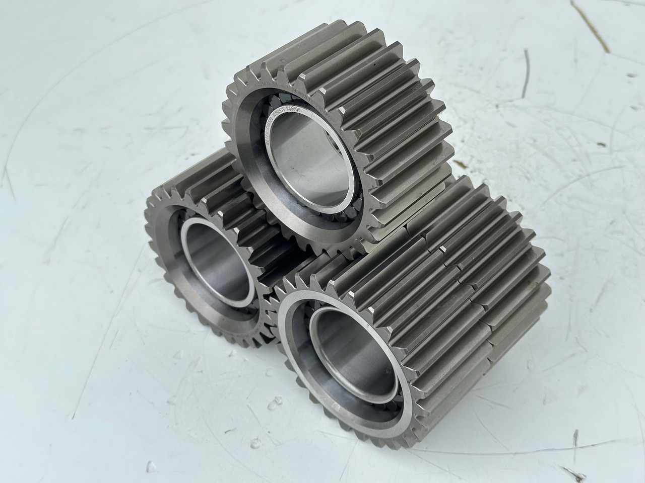 Liebherr Planetenrad ID-Nr.90205840. FAT350P126 - FAT350P138. R920 - R922 - R924 - R925 - R926 - R930 T. #90205840.22.05.02# - محرك السفر - حفار زحاف: صورة 2 Liebherr Planetenrad ID-Nr.90205840. FAT350P126 - FAT350P138. R920 - R922 - R924 - R925 - R926 - R930 T. #90205840.22.05.02# - محرك السفر - حفار زحاف: صورة 2