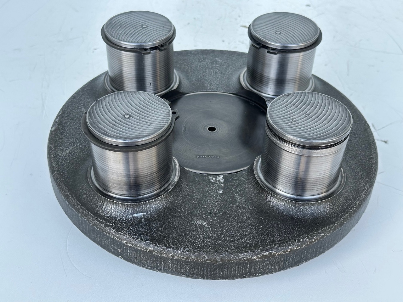 Liebherr Planetenträger ID-Nr.90006116. SAT325/274 - SAT325/294. R936, R940, R946, R950, RZG390. #90006116.FR.40254# - محرك سوينغ - حفار زحاف: صورة 2 Liebherr Planetenträger ID-Nr.90006116. SAT325/274 - SAT325/294. R936, R940, R946, R950, RZG390. #90006116.FR.40254# - محرك سوينغ - حفار زحاف: صورة 2