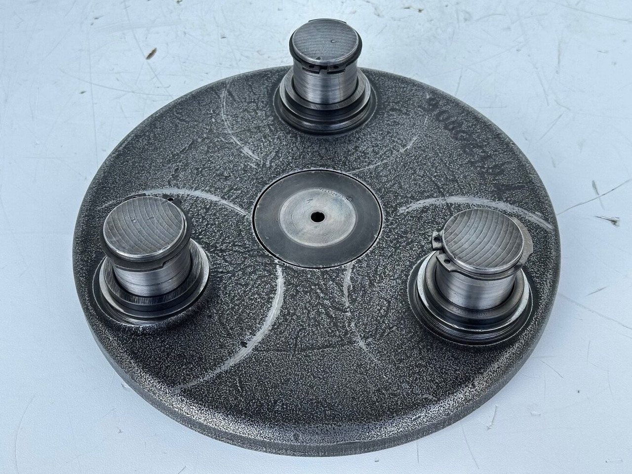 Liebherr Planetenträger ID-Nr.90006124. SAT325/274. R946, R950, RZG390. #90006124.FR.40254# - محرك سوينغ - حفار هدم: صورة 2 Liebherr Planetenträger ID-Nr.90006124. SAT325/274. R946, R950, RZG390. #90006124.FR.40254# - محرك سوينغ - حفار هدم: صورة 2