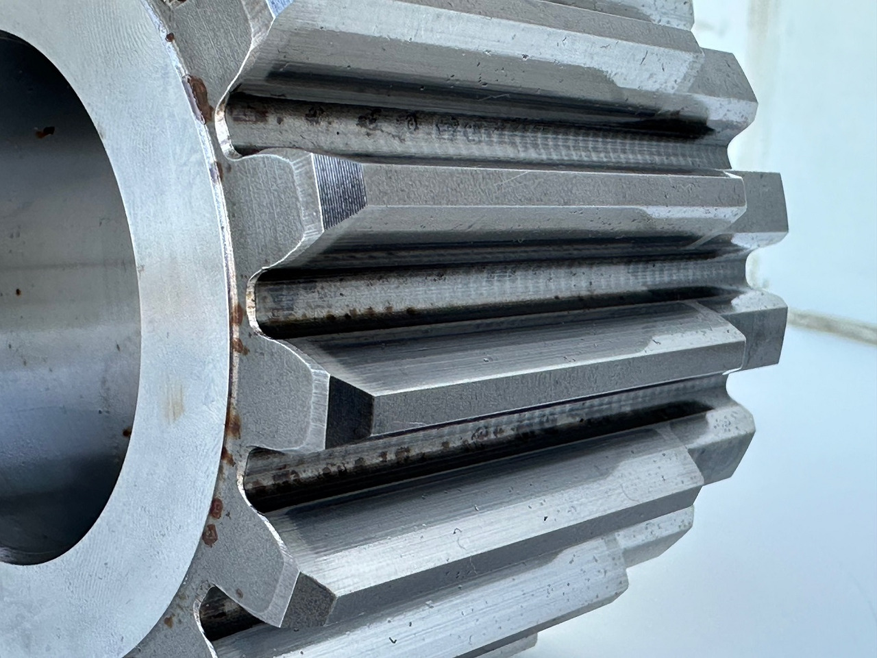 محرك السفر - حفار زحاف Liebherr Sonnenrad ID-Nr.969490701. FAT355P076-FAT355P077-FAT355P120. LH26,LH30C,LH40C,LO1916,LO1926,LOS916,LOS926,R906,R916,R920,R922,R924,R926. #969490701.06.08#: صورة 8 محرك السفر - حفار زحاف Liebherr Sonnenrad ID-Nr.969490701. FAT355P076-FAT355P077-FAT355P120. LH26,LH30C,LH40C,LO1916,LO1926,LOS916,LOS926,R906,R916,R920,R922,R924,R926. #969490701.06.08#: صورة 8