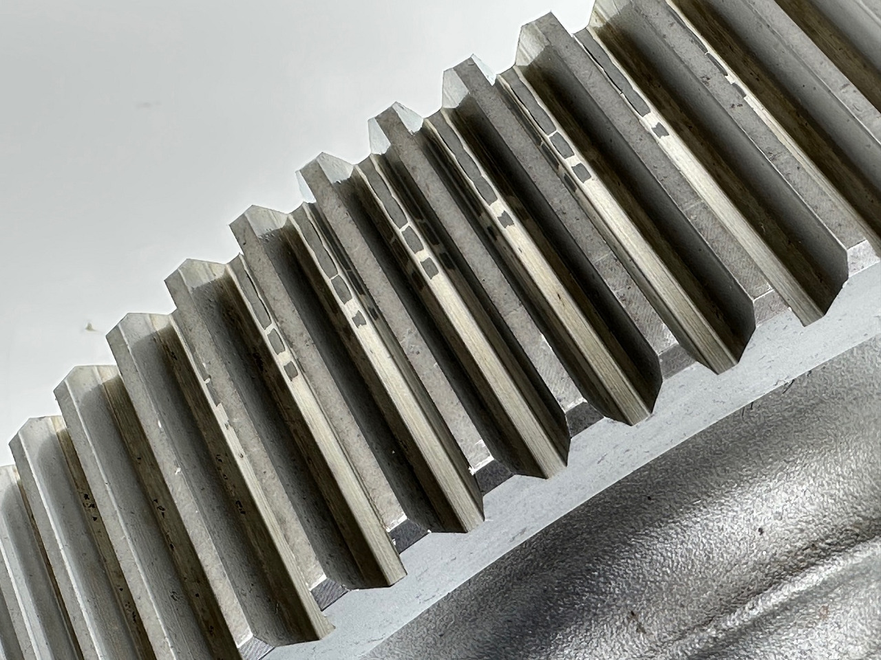 محرك السفر - جرافة Liebherr Stirnrad ID-Nr.90012820. FAT400G546, FAT400F560-2H00, FAT400F432-2H00. LR626-1327, PR71605LGP1823, PR716LGP-1423. PR716XL-1422. #90012820.28.09#: صورة 8 محرك السفر - جرافة Liebherr Stirnrad ID-Nr.90012820. FAT400G546, FAT400F560-2H00, FAT400F432-2H00. LR626-1327, PR71605LGP1823, PR716LGP-1423. PR716XL-1422. #90012820.28.09#: صورة 8