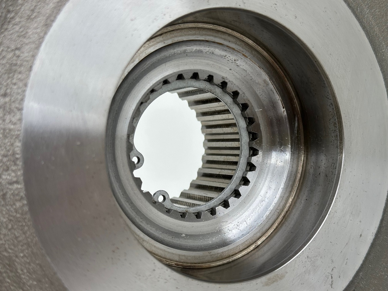 محرك السفر - جرافة Liebherr Stirnrad ID-Nr.90012820. FAT400G546, FAT400F560-2H00, FAT400F432-2H00. LR626-1327, PR71605LGP1823, PR716LGP-1423. PR716XL-1422. #90012820.28.09#: صورة 11 محرك السفر - جرافة Liebherr Stirnrad ID-Nr.90012820. FAT400G546, FAT400F560-2H00, FAT400F432-2H00. LR626-1327, PR71605LGP1823, PR716LGP-1423. PR716XL-1422. #90012820.28.09#: صورة 11