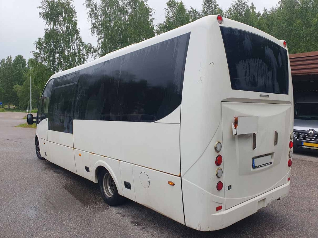 IVECO Rosero FIRST - حافلة صغيرة, ميكروباص: صورة 3 IVECO Rosero FIRST - حافلة صغيرة, ميكروباص: صورة 3