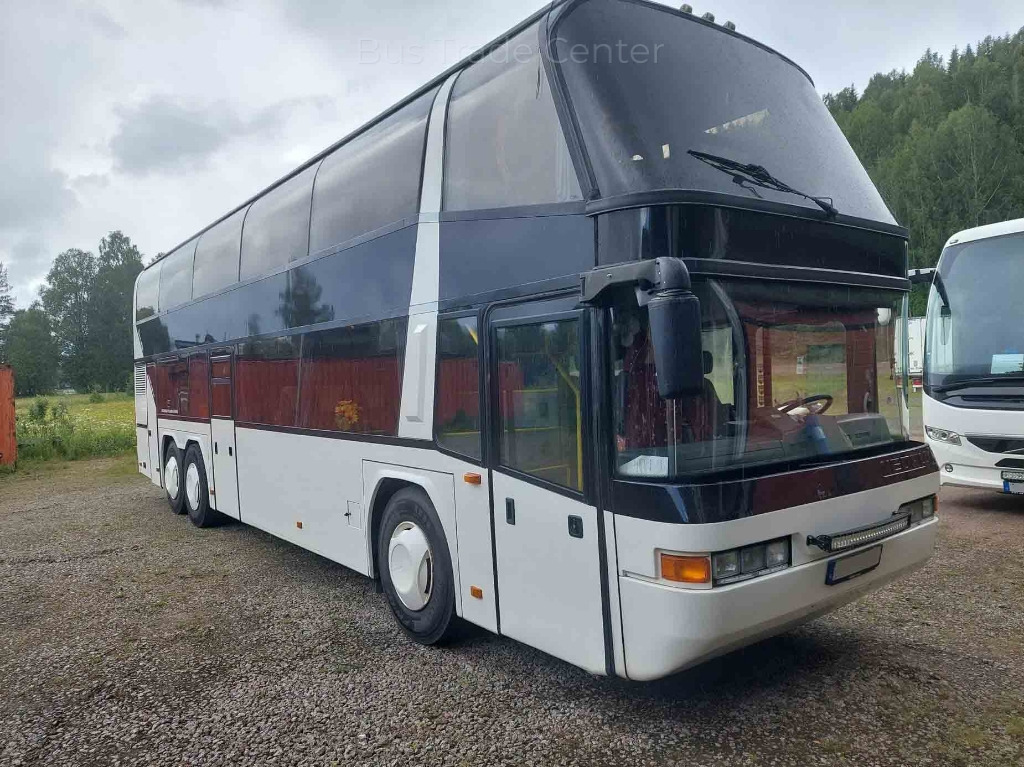NEOPLAN Skyliner N122/3 - مركبة كوتش: صورة 1 NEOPLAN Skyliner N122/3 - مركبة كوتش: صورة 1