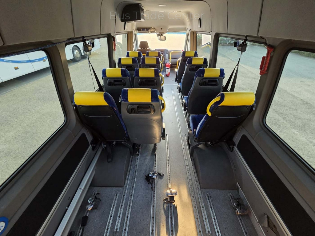 VOLKSWAGEN Crafter 50 LR // 3 units with lift - حافلة صغيرة, ميكروباص: صورة 5 VOLKSWAGEN Crafter 50 LR // 3 units with lift - حافلة صغيرة, ميكروباص: صورة 5