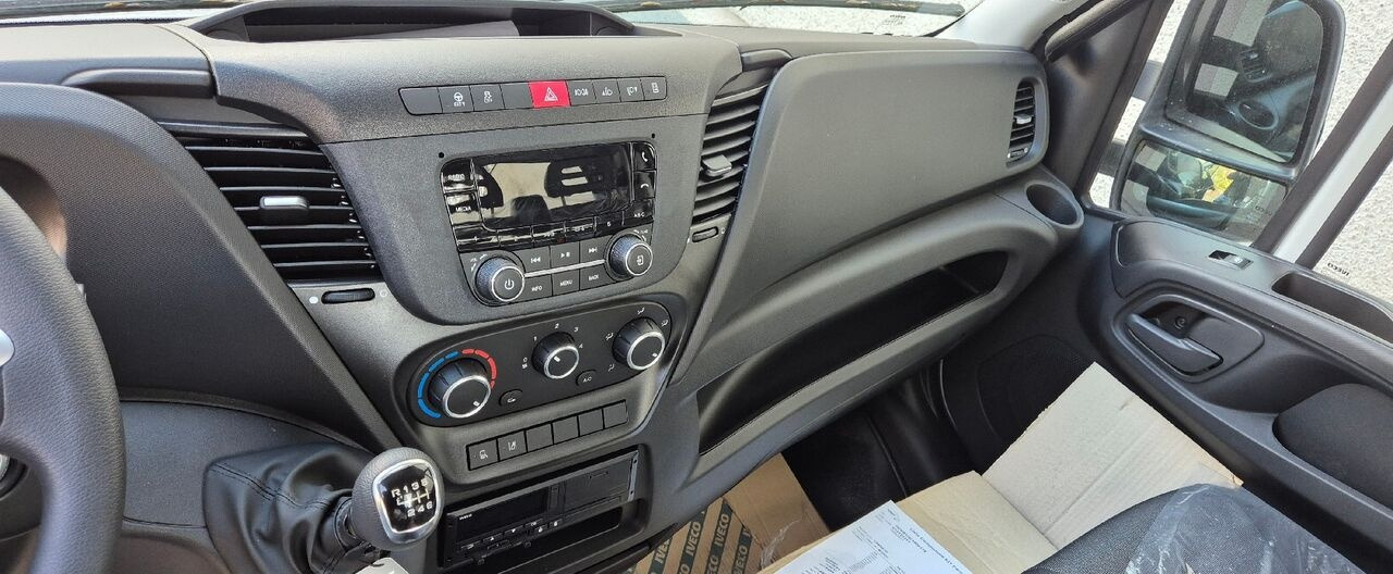 IVECO Daily 70C18 - nowe! - شاحنة هيكل كابينة: صورة 3 IVECO Daily 70C18 - nowe! - شاحنة هيكل كابينة: صورة 3