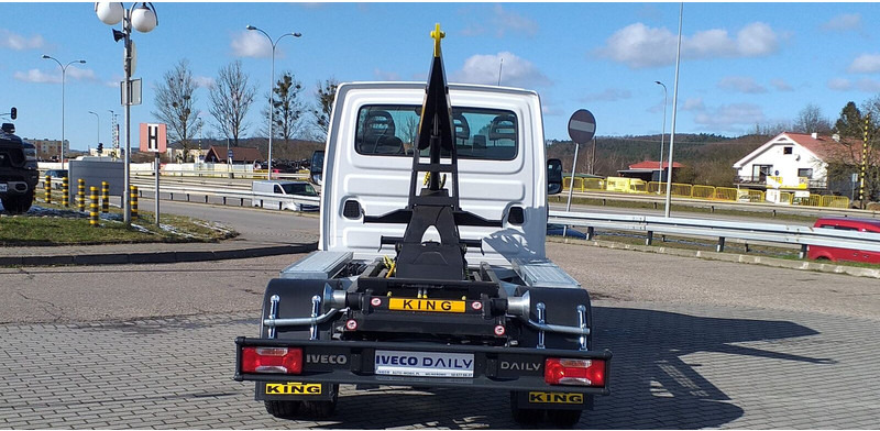 Iveco 50C18 + KING HZ-4R Hakowiec / Hooklift / Abrollkipper - شاحنة ذات خطاف: صورة 1 Iveco 50C18 + KING HZ-4R Hakowiec / Hooklift / Abrollkipper - شاحنة ذات خطاف: صورة 1
