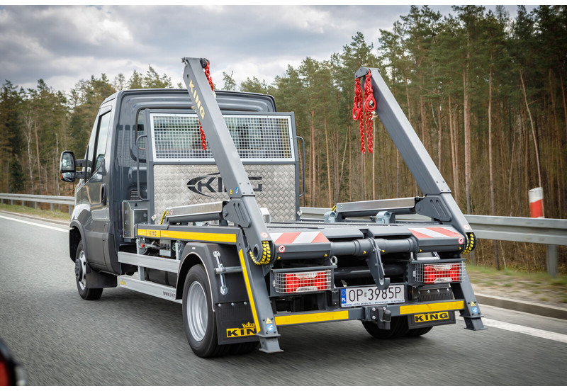 Iveco Daily 70C18 + KING Bramowiec / Skiploader / Absetzkipper - شاحنة نقل المخلفات: صورة 1 Iveco Daily 70C18 + KING Bramowiec / Skiploader / Absetzkipper - شاحنة نقل المخلفات: صورة 1