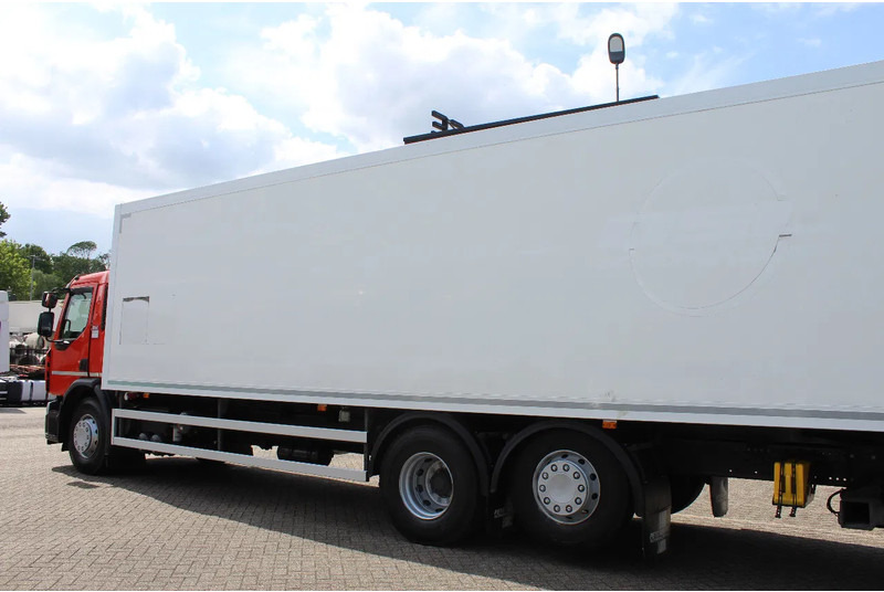 Renault D * WIDE 26 * CARRIER * 6X2 LIFT * - شاحنة الفريزر: صورة 3 Renault D * WIDE 26 * CARRIER * 6X2 LIFT * - شاحنة الفريزر: صورة 3