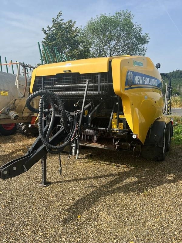 New Holland RB 135 Ultra - مكنة: صورة 1 New Holland RB 135 Ultra - مكنة: صورة 1